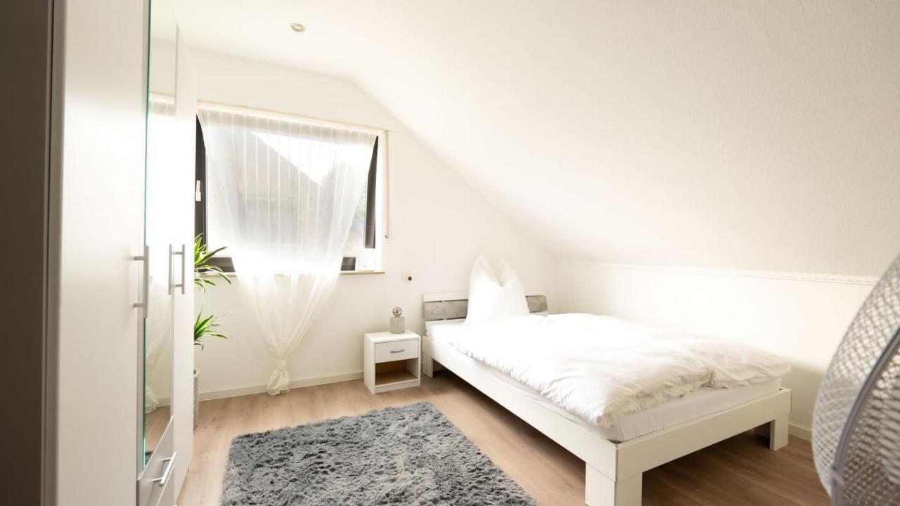 3,5-Zimmer Inkl Arbeitsplatz, Wlan & Free Netflix, Amazon-Free Parken Vollausgestattete Wohnung, 24H Check In ฮัมม์ ภายนอก รูปภาพ